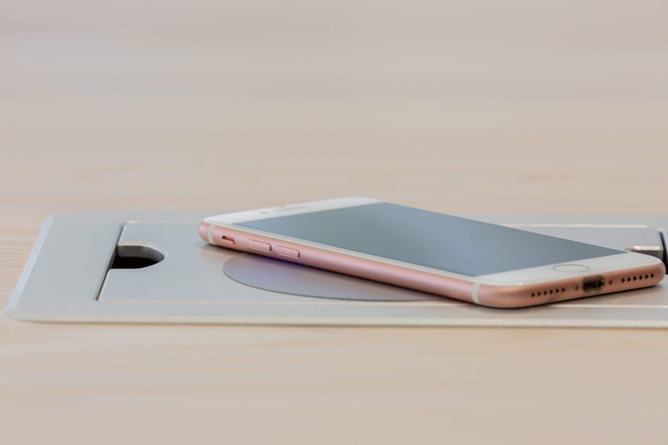 Abano Healthcare wireless charging capability for smartphones